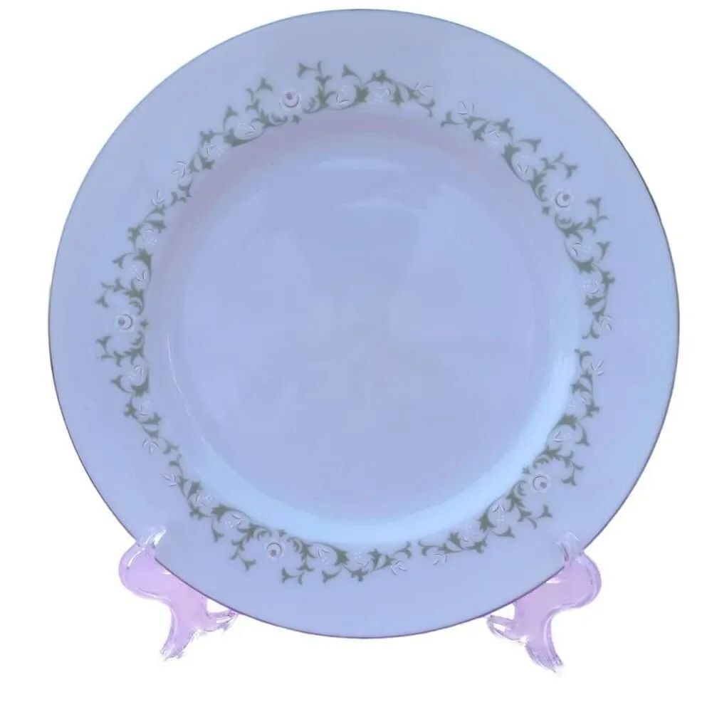 Sheffield fine china,vintage, 10-in plate, pattern Elegance 502